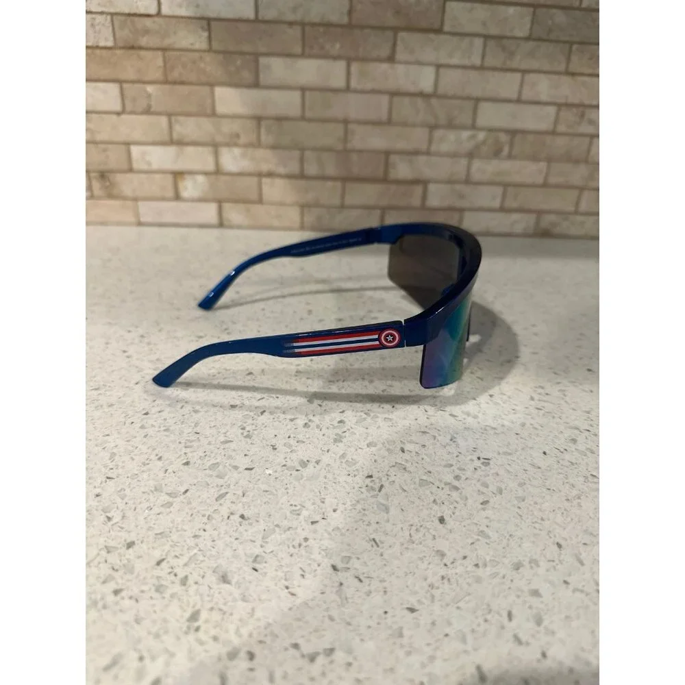 Disney Sunglasses - Marvel - Captain‎ America adult